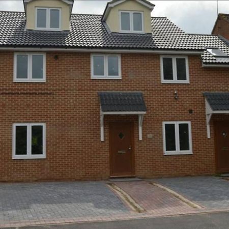 Garland Modern Spacious Apartment, Brentwood 1 Екстер'єр фото